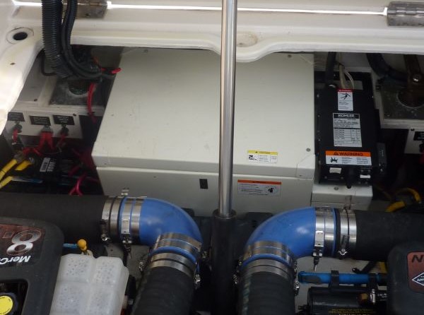 Cruisers Yachts 340 Express