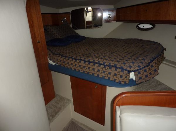 Cruisers Yachts 340 Express