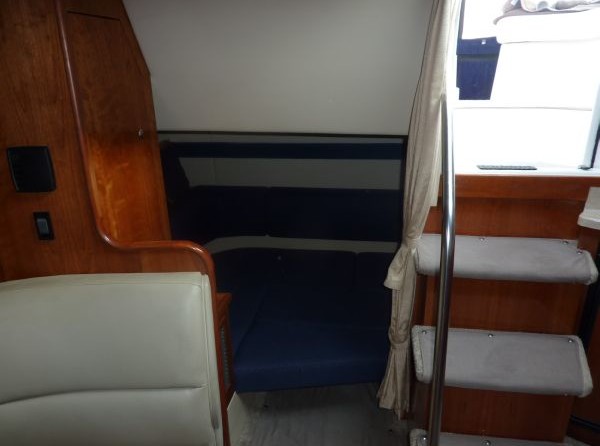 Cruisers Yachts 340 Express