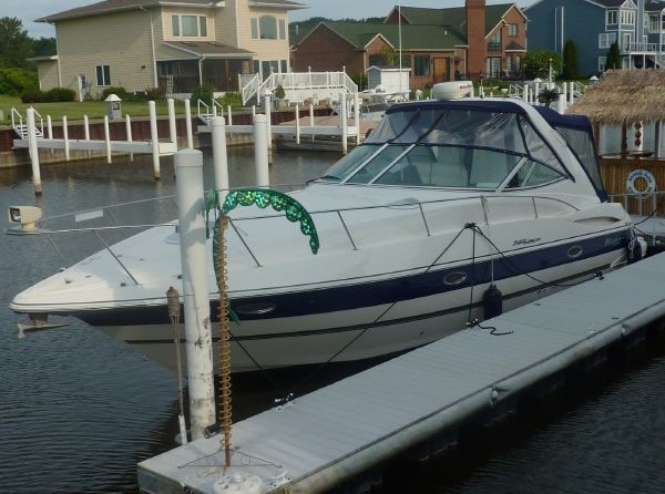 Cruisers Yachts 340 Express