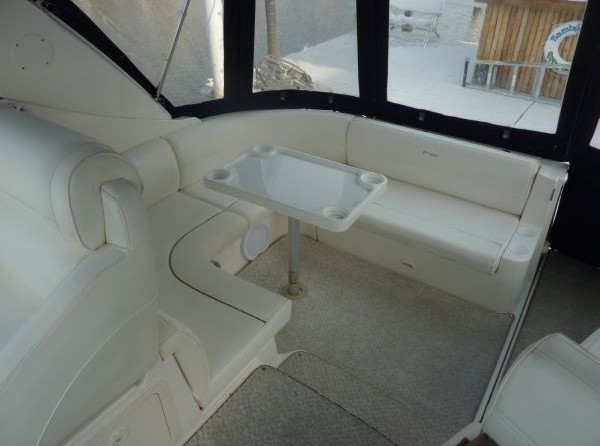 Cruisers Yachts 340 Express