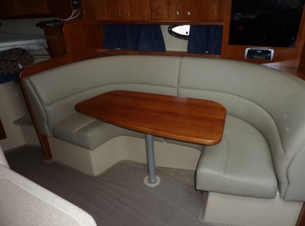 Cruisers Yachts 340 Express