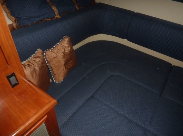 Cruisers Yachts 340 Express