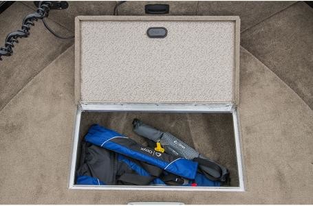 Crestliner 1750 Super Hawk