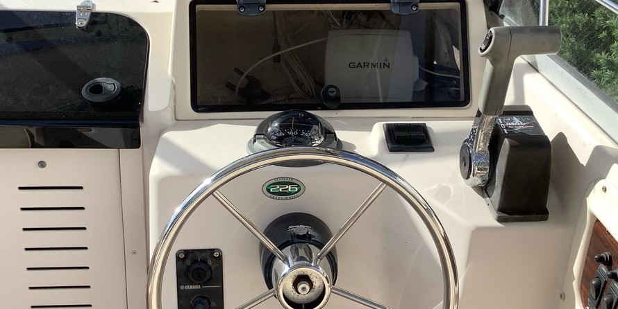 Grady-White Seafarer 228