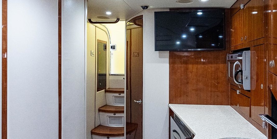 Riviera 43 Offshore Express