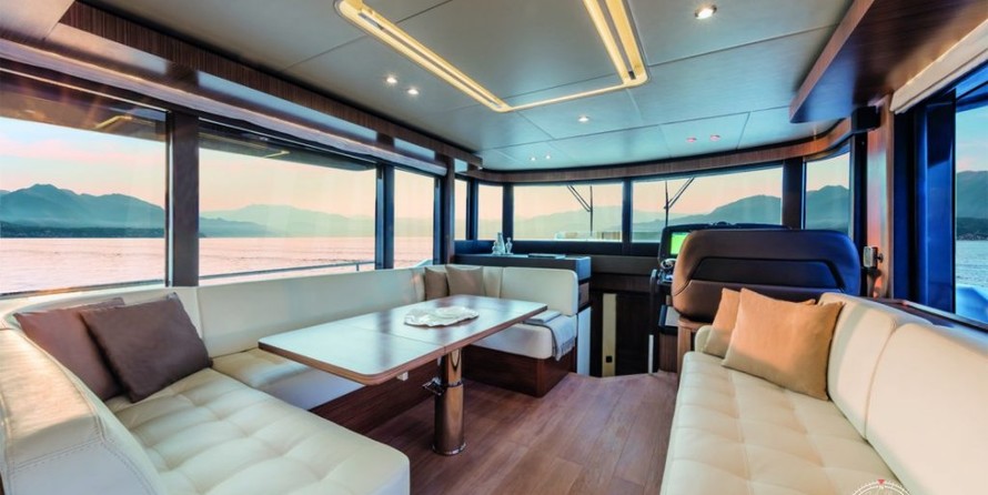 Absolute Navetta 52