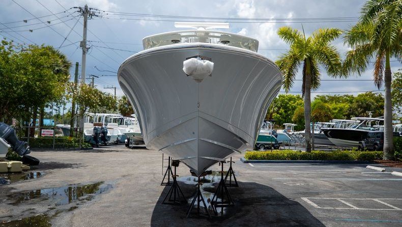 Larson Cabrio 330 DC