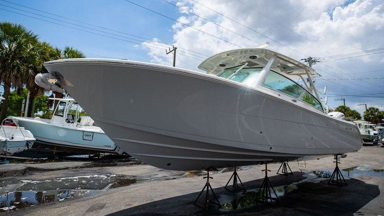 Larson Cabrio 330 DC