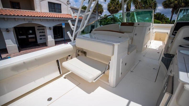 Larson Cabrio 330 DC