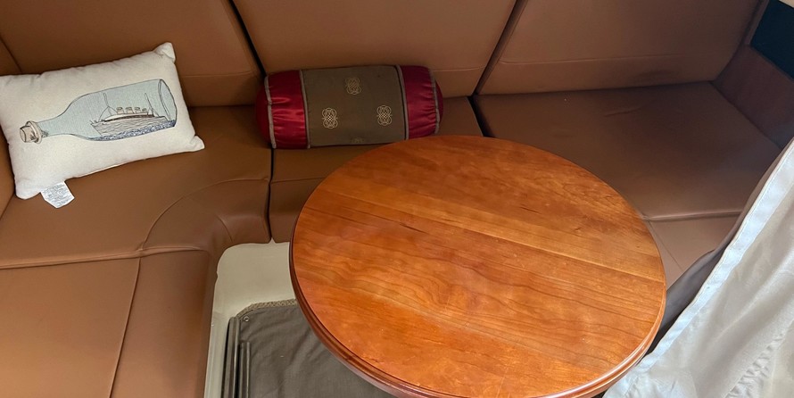 Cruisers Yachts 360 Express