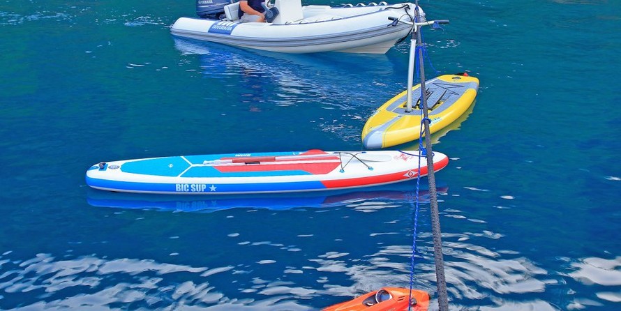 Motoryacht Blanco