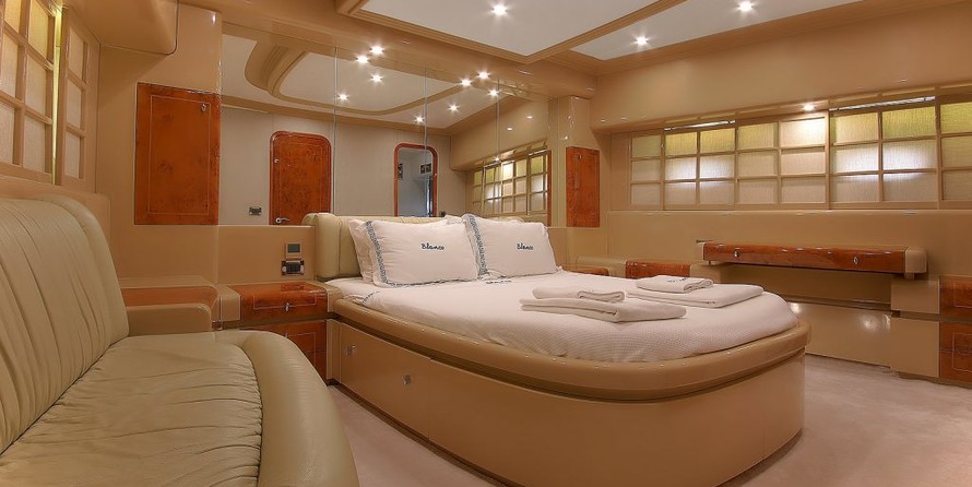 Motoryacht Blanco