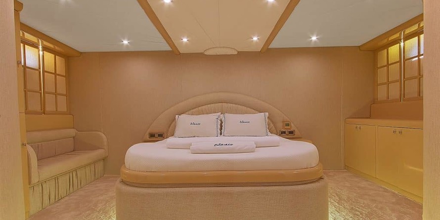Motoryacht Blanco