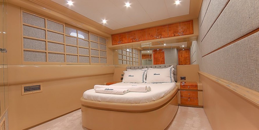 Motoryacht Blanco