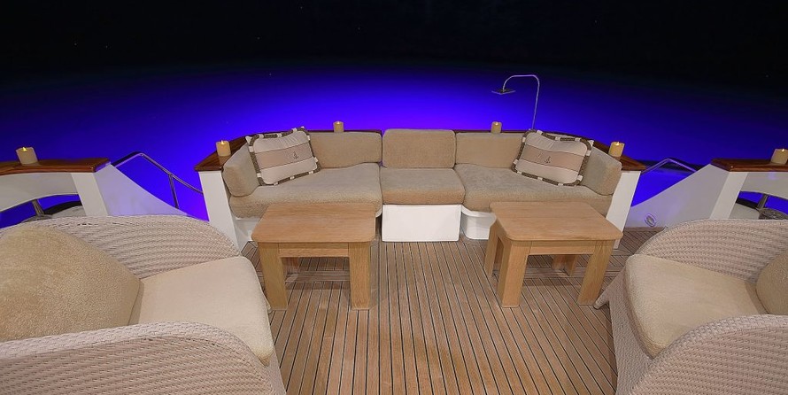 Motoryacht Blanco