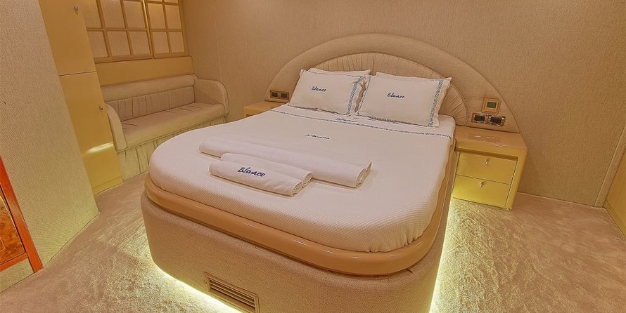 Motoryacht Blanco