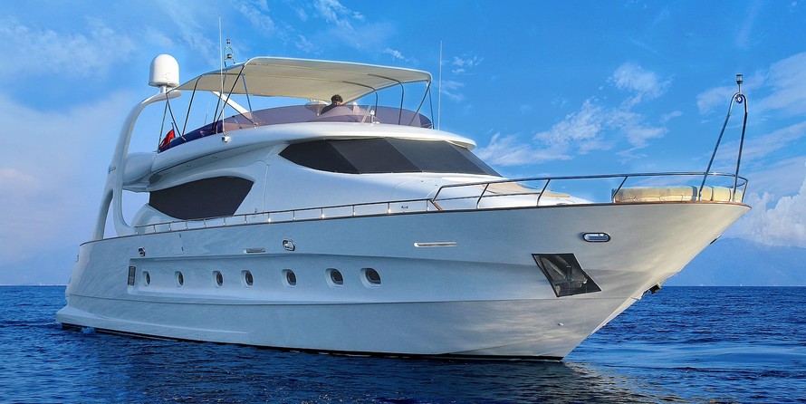 Motoryacht Blanco