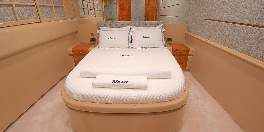 Motoryacht Blanco