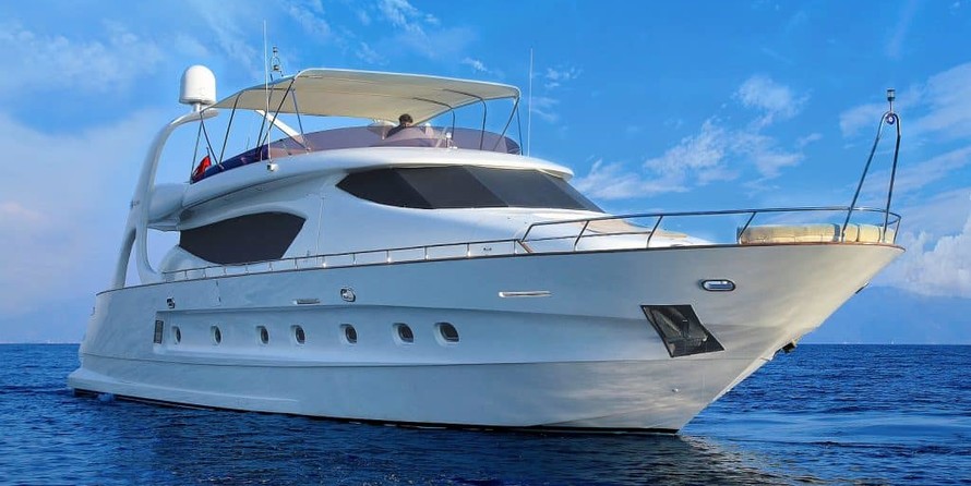 Motoryacht Blanco