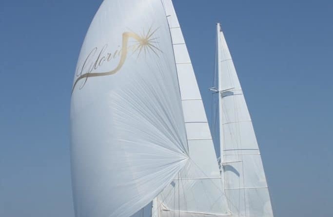 Yacht Glorious