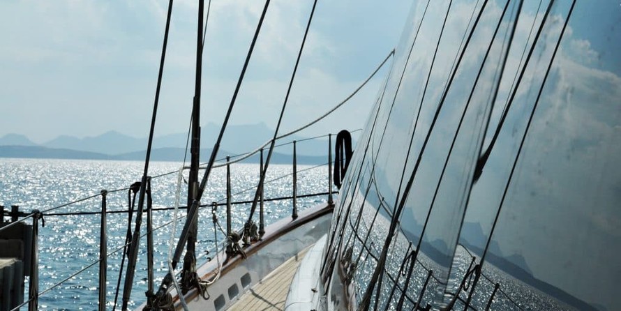 Yacht Glorious
