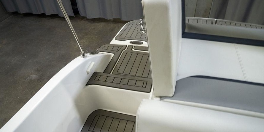 Hurricane 188 sport sundeck