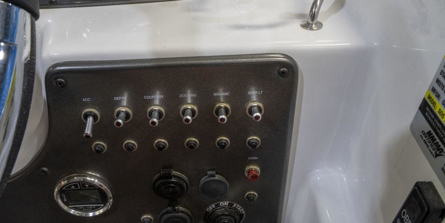 Hurricane 188 sport sundeck