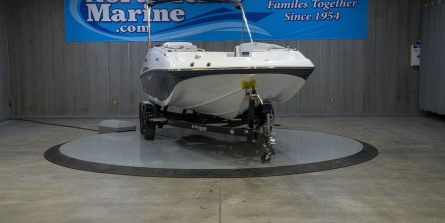 Hurricane 188 sport sundeck