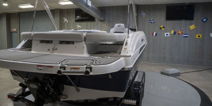 Hurricane 188 sport sundeck