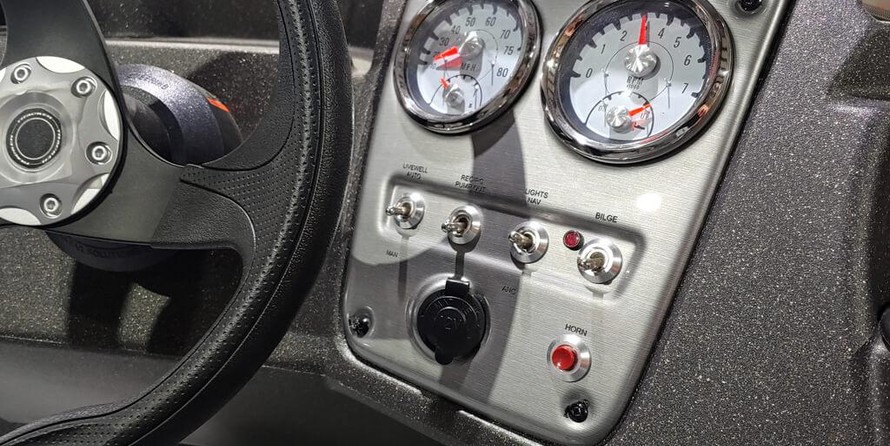 Tracker Pro Guide V-16 SC