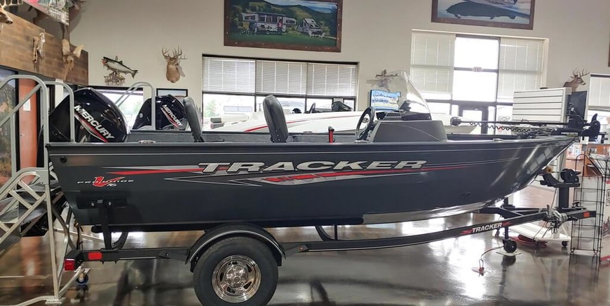 Tracker Pro Guide V-16 SC