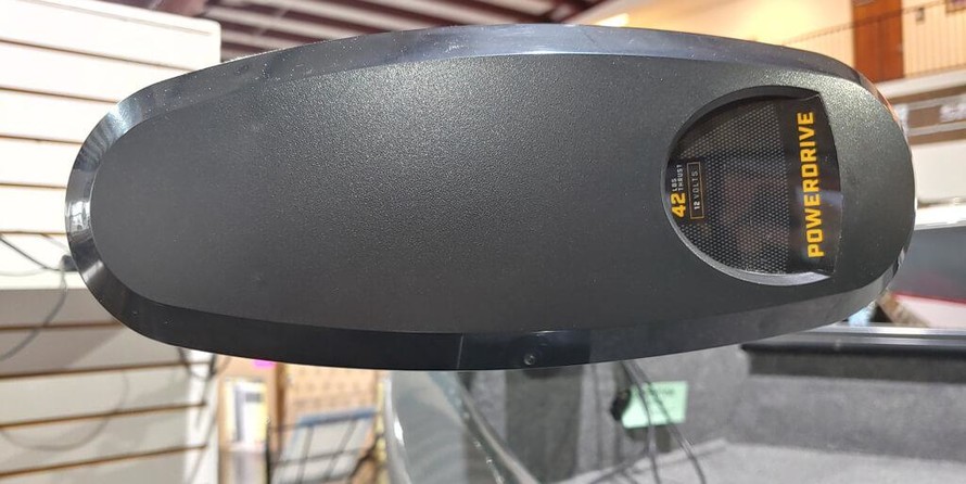 Tracker Pro Guide V-16 SC