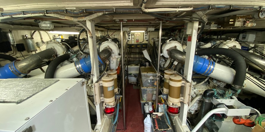 Hatteras 77 Convertible