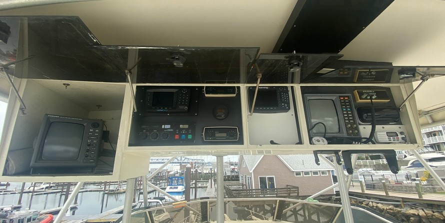 Hatteras 77 Convertible