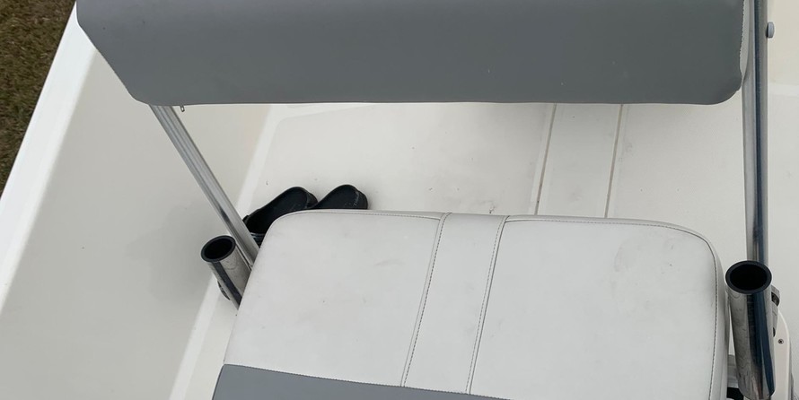 Mako Pro Skiff 17 CC