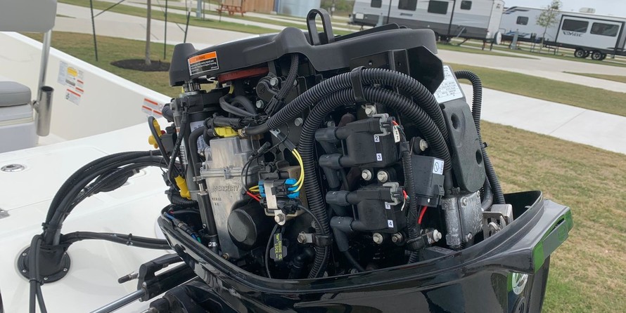 Mako Pro Skiff 17 CC