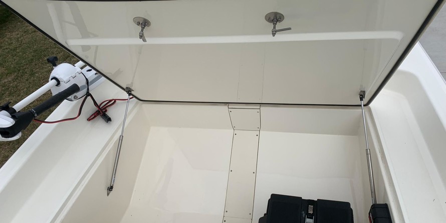 Mako Pro Skiff 17 CC