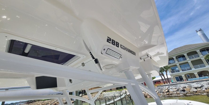 288 Sea Fox Commander