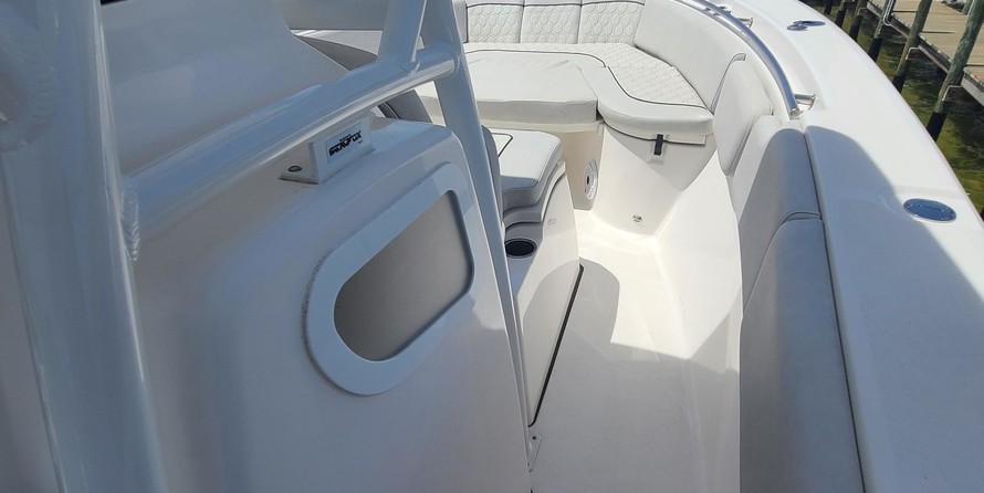 288 Sea Fox Commander