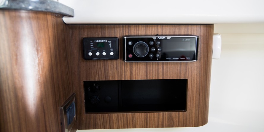 Boston Whaler 285 Conquest