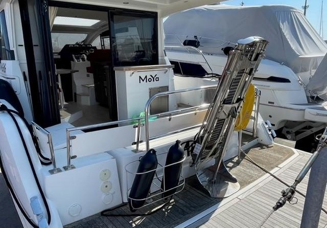 Sealine C330