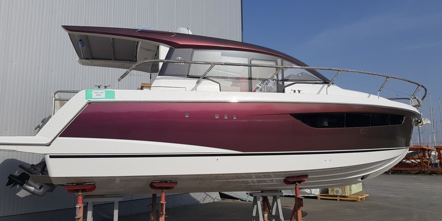 Sealine C330