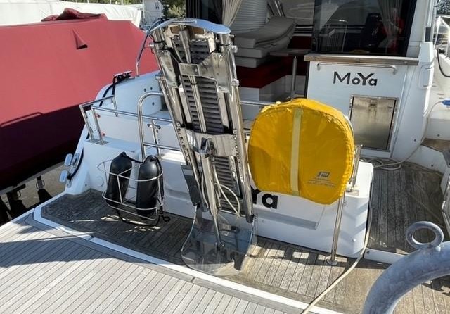 Sealine C330