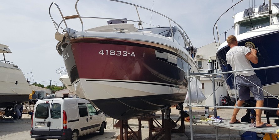 Sealine C330