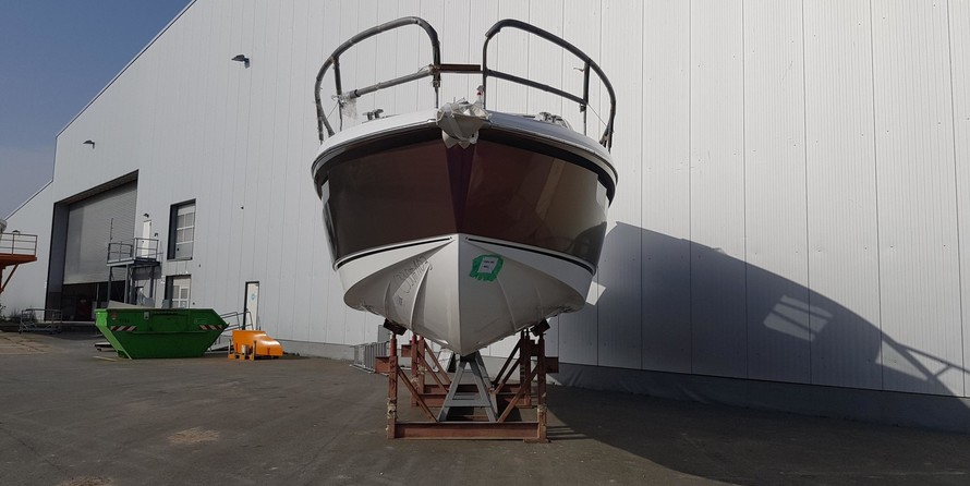 Sealine C330