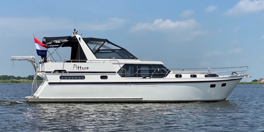 Van der valk challenger royal 42