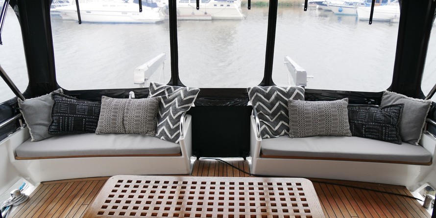 Van der valk challenger royal 42