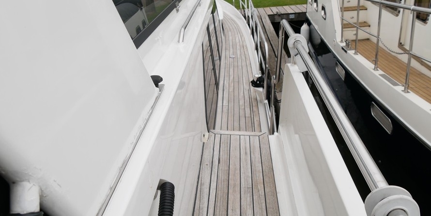 Van der valk challenger royal 42