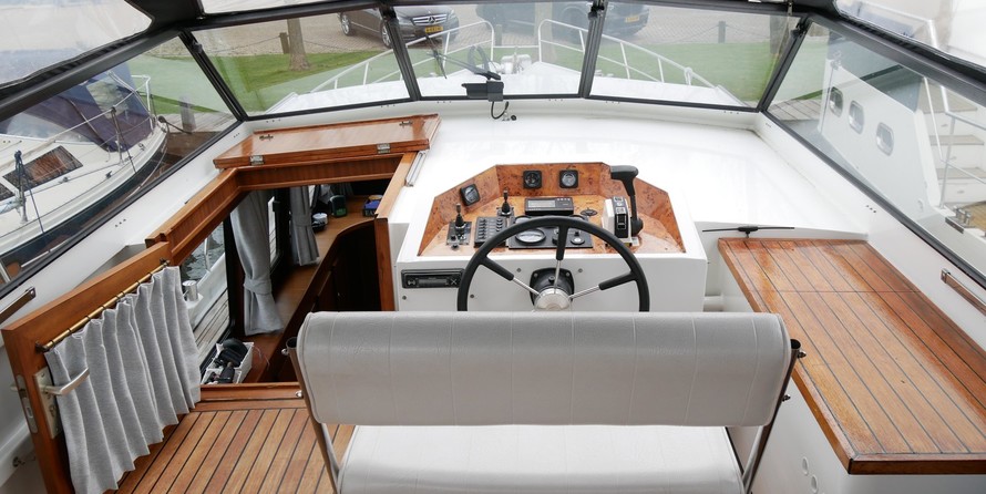 Van der valk challenger royal 42